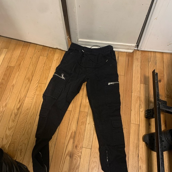 Black pants from fashion nova - Picture 2 of 3